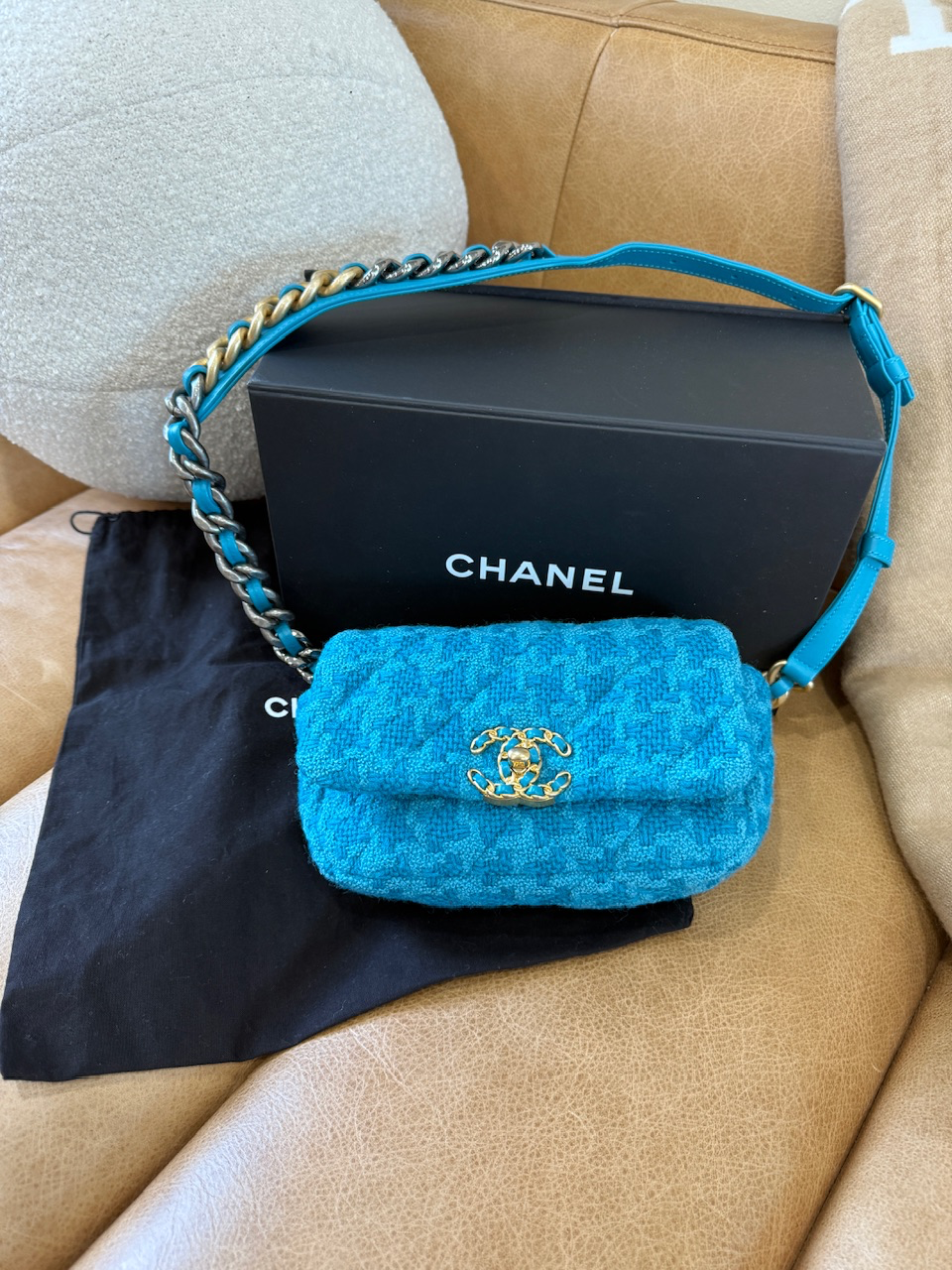 LIKE NEW- Chanel Teal Quilted Tweed Chanel 19 Waist Bag