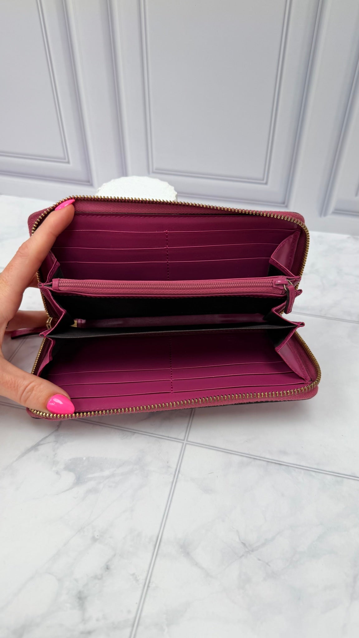 Gucci Magenta Guccissima Leather Zippy Bow Wallet