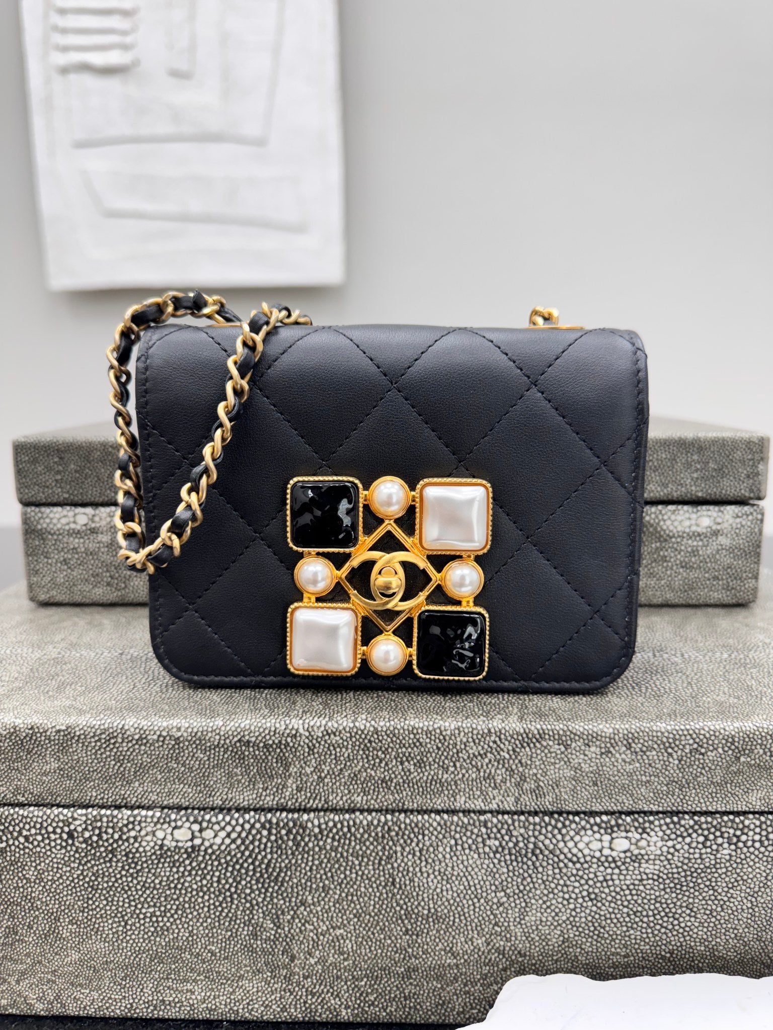 LIKE NEW - Chanel Black Diamond Quilted Leather Onyx Pearl Mini Flap Bag