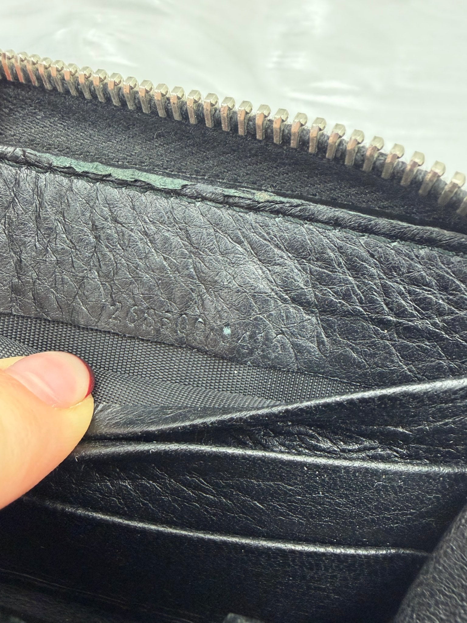 Gucci Black Leather Soho Zippy Wallet