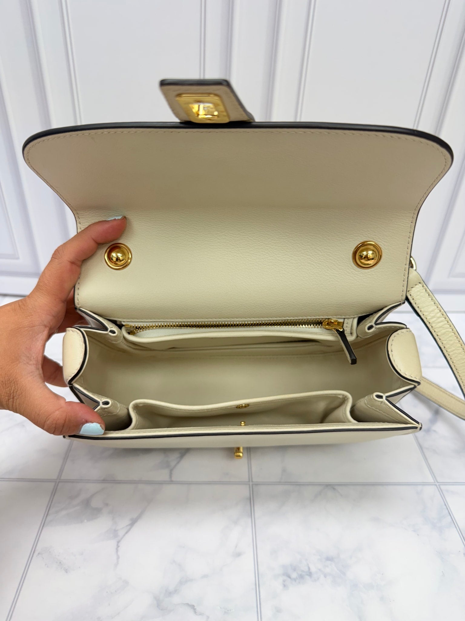 Gucci Cream Leather Blondie Crossbody Bag