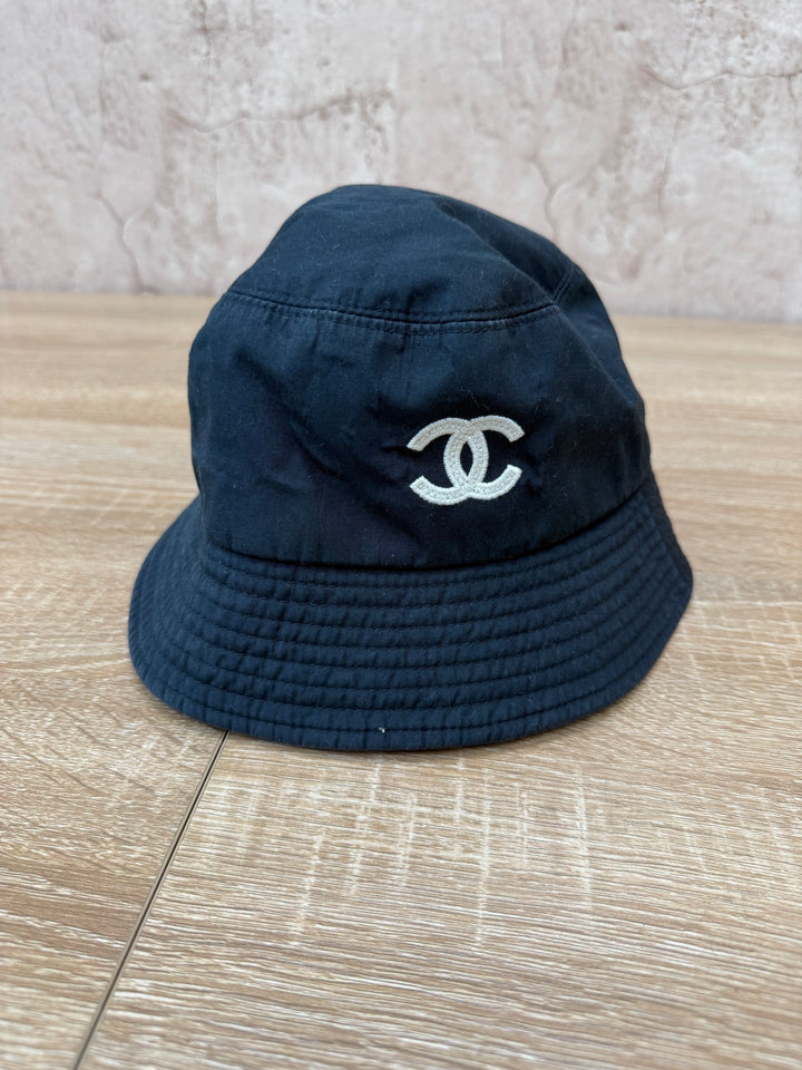 https://res.cloudinary.com/dyql5hig8/image/upload/v1758573796/yzkyfzkmmd6idq6nlhnj.jpg