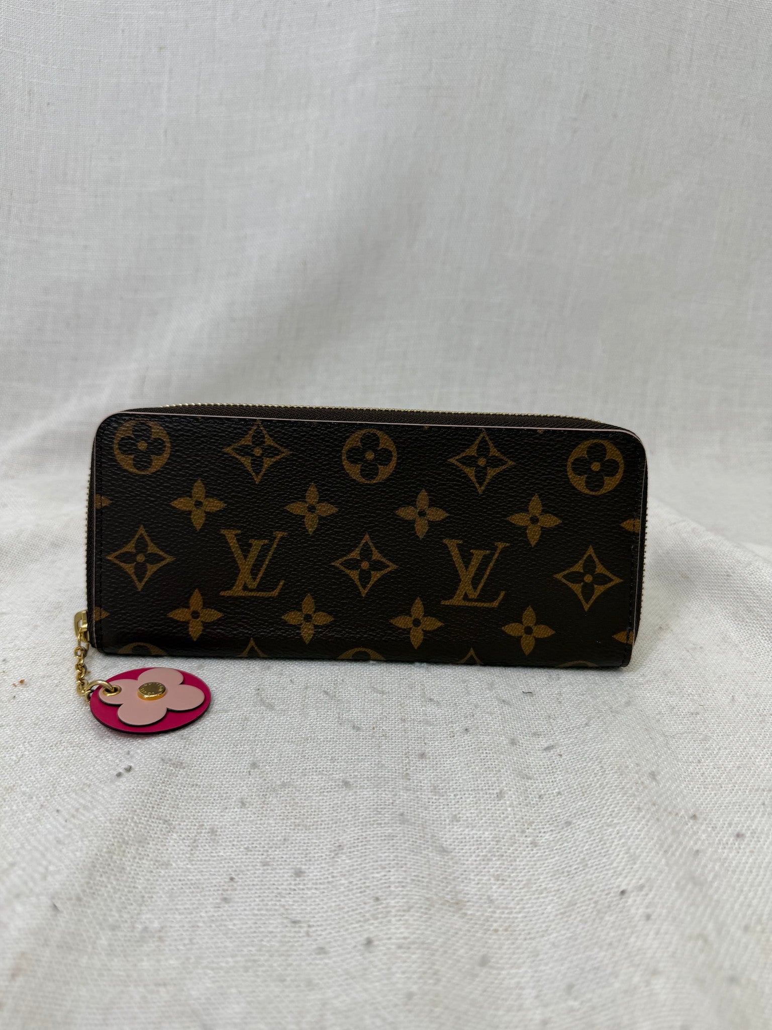Louis Vuitton Fuchsia Monogram  Clemence Zippy Wallet 