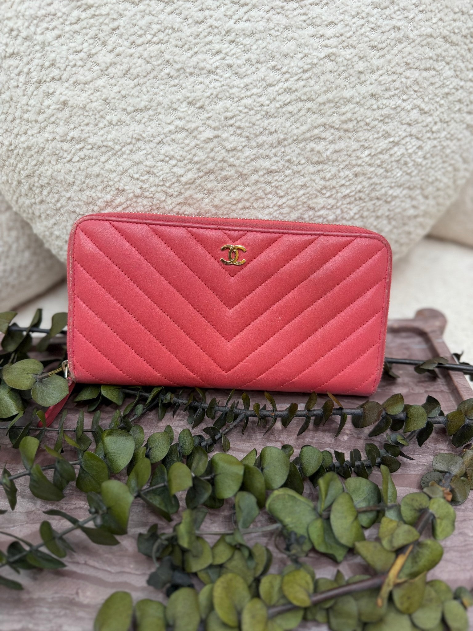 Chanel Pink Chevron Leather Zippy Wallet 
