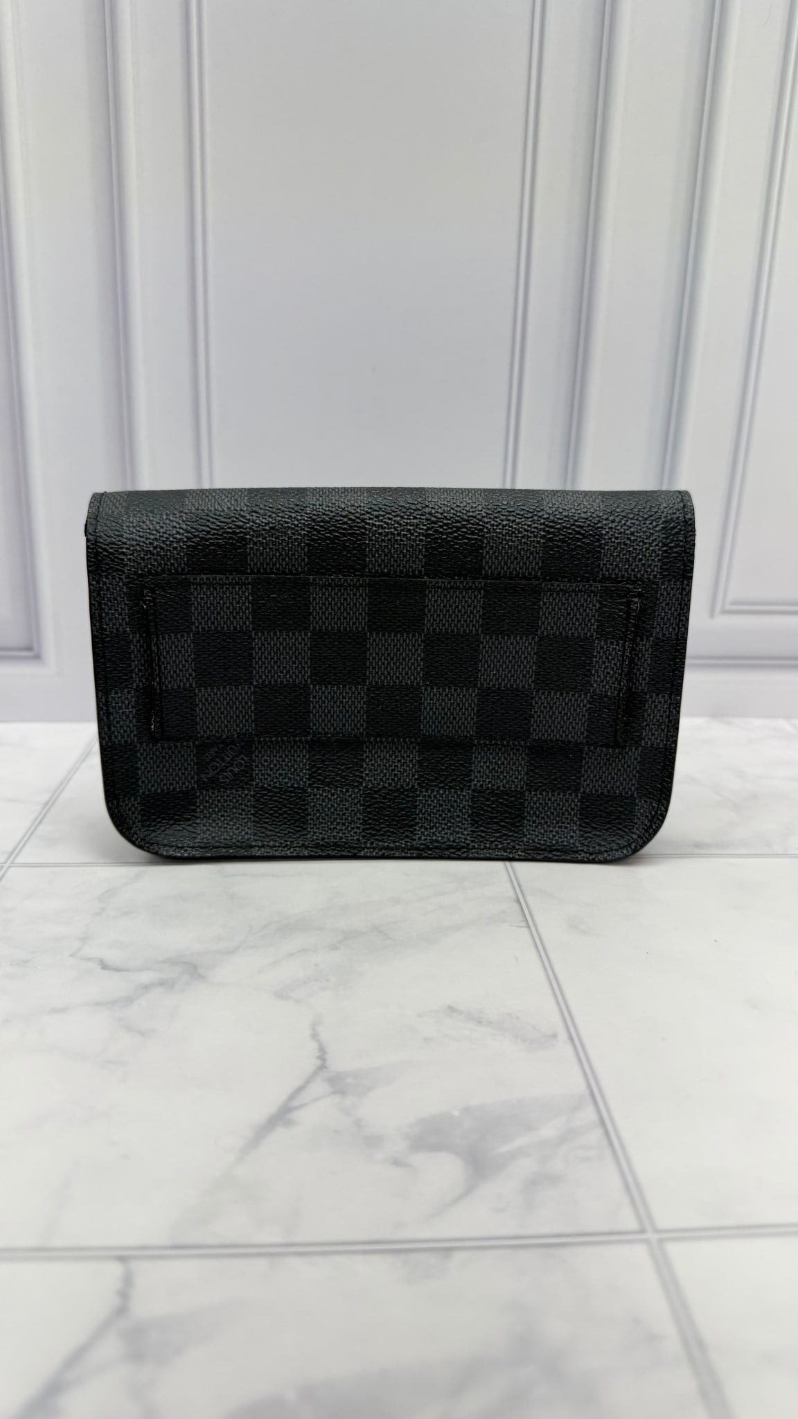 Louis Vuitton Damier Graphite Belt Bag (90/36)