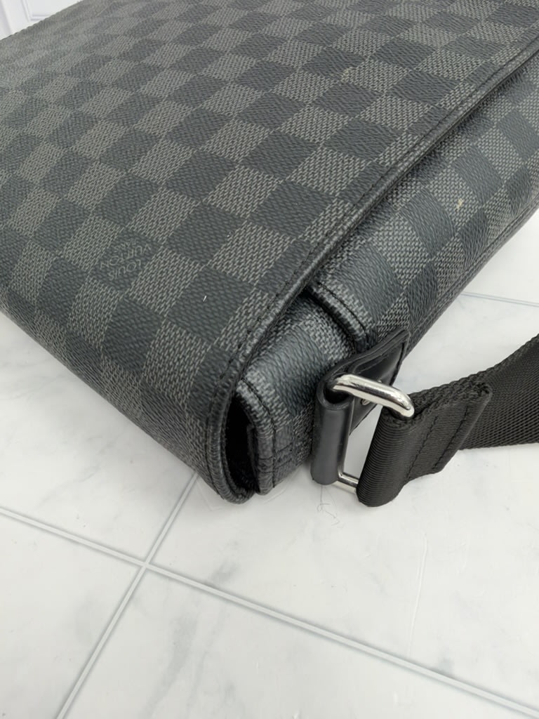 Louis Vuitton Damier Graphite District Messenger Bag PM