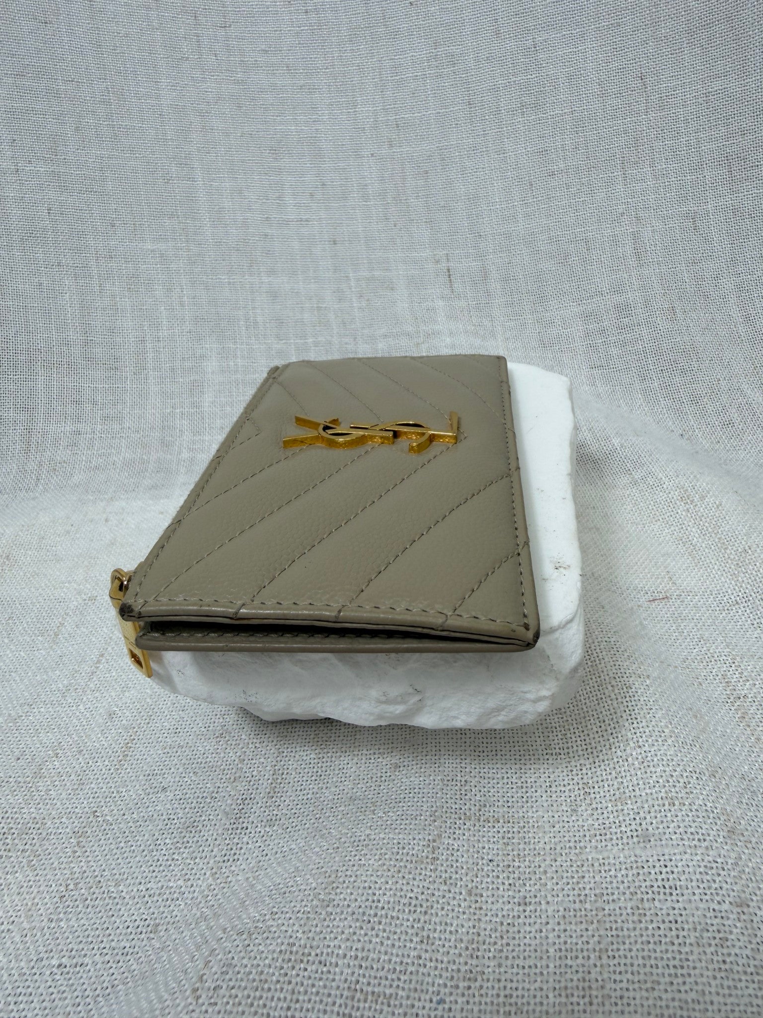 Saint Laurent YSL Beige Zippy Card Case 