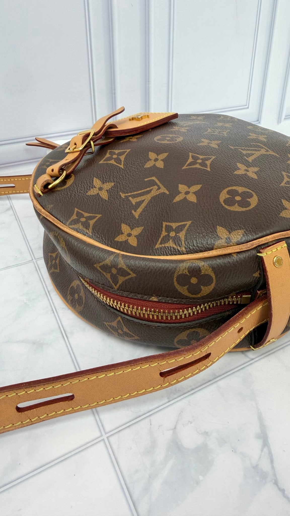 Louis Vuitton Monogram Boite Chapeau Souple MM Crossbody Bag 