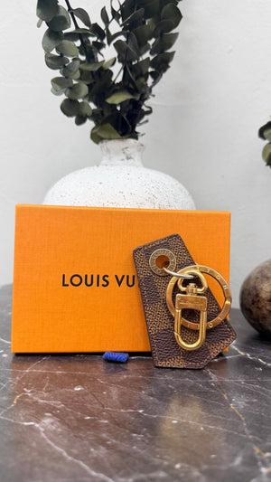 Louis Vuitton Damier Ebene Enchapepes Key Chain