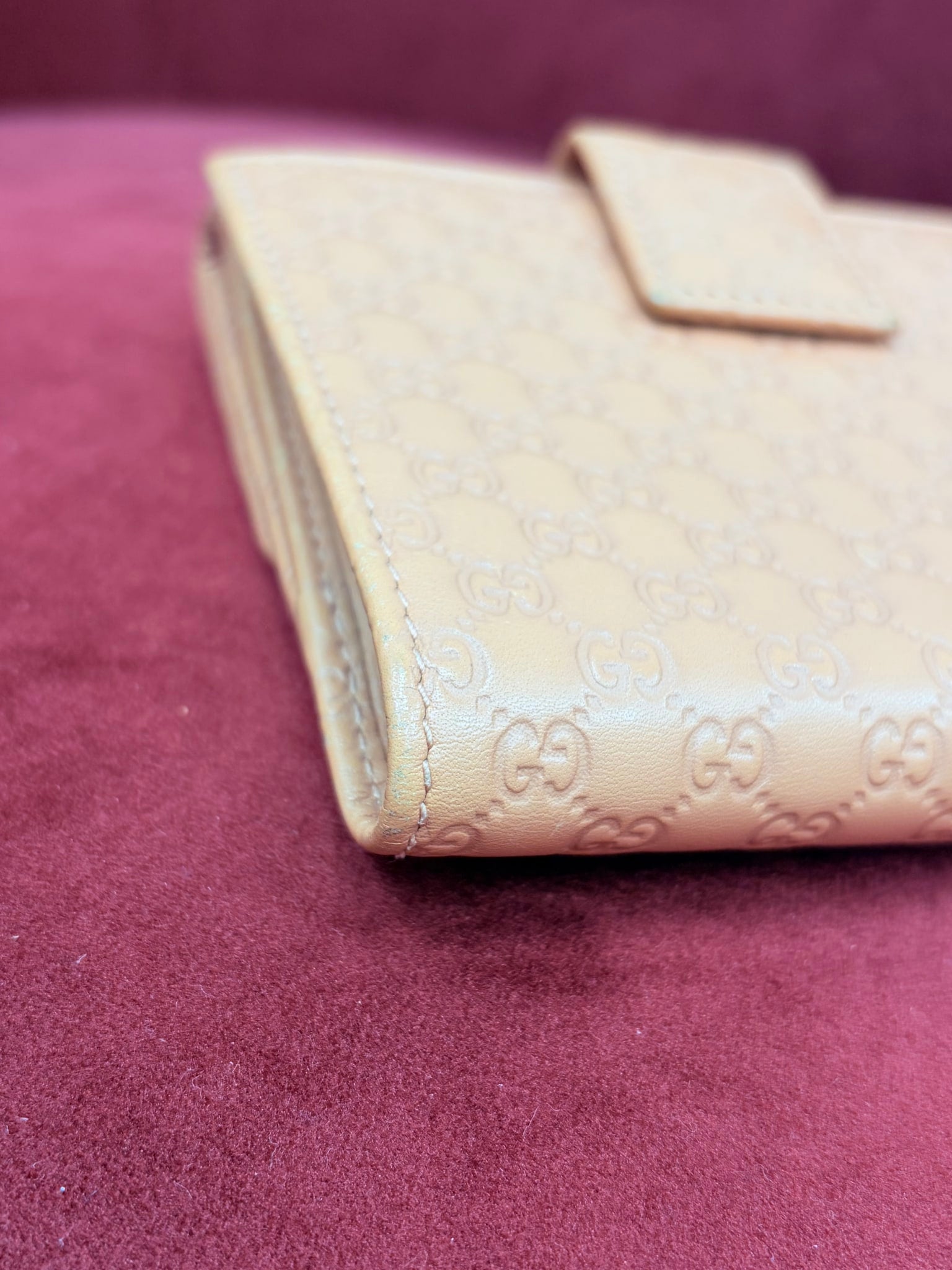 Gucci Peach Microguccissima Compact Wallet