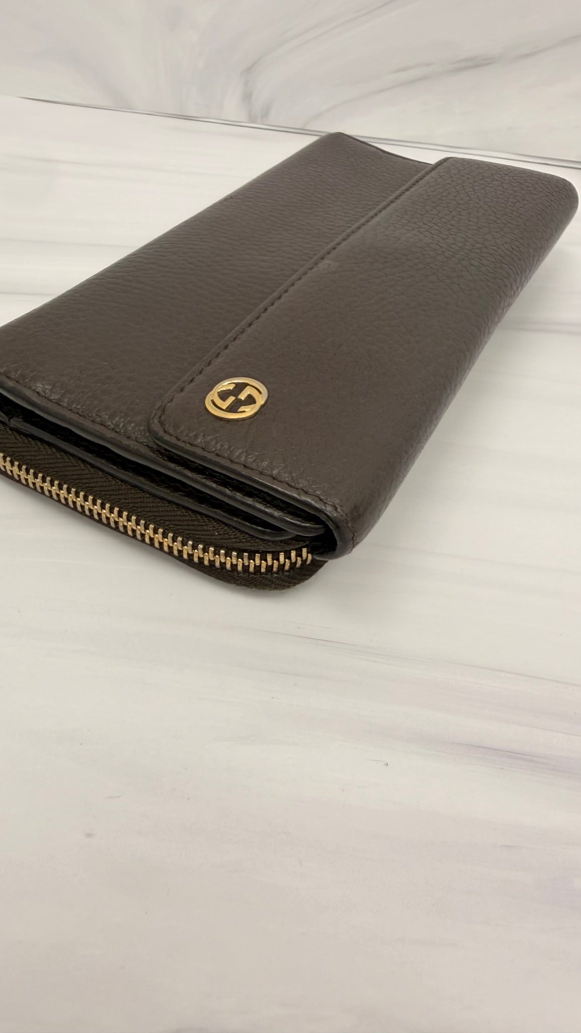 Gucci Brown Pebbled Leather Zippy Wallet 