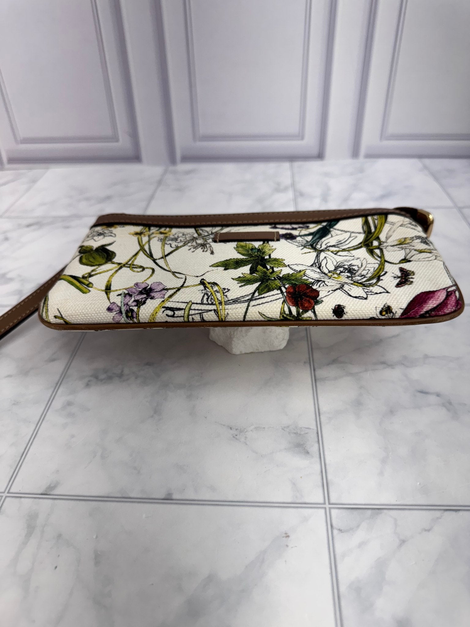 Gucci White Infinity Flora Print Canvas Wristlet Pouch