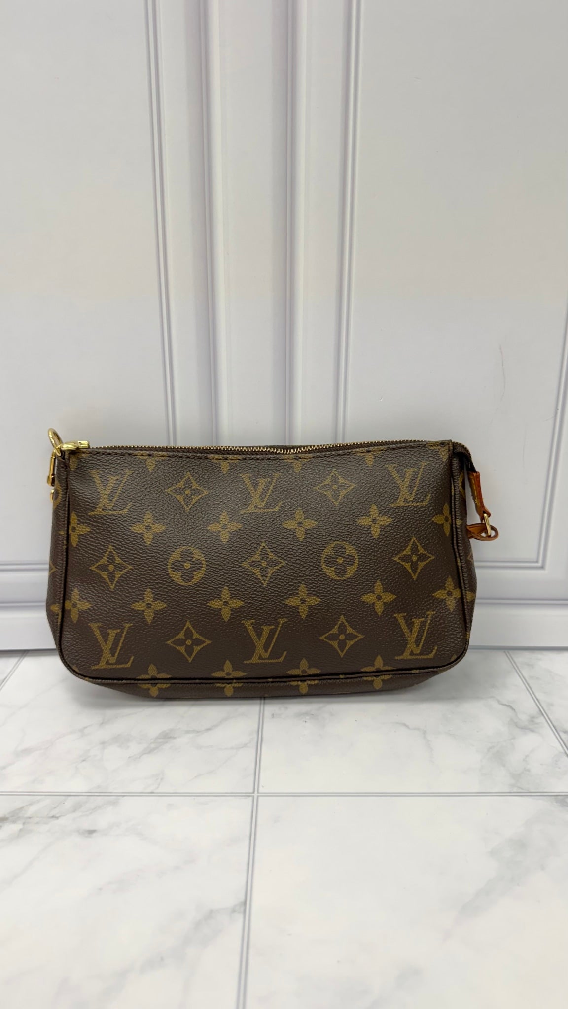 Louis Vuitton Monogram Pochette Accessoires Shoulder Bag 