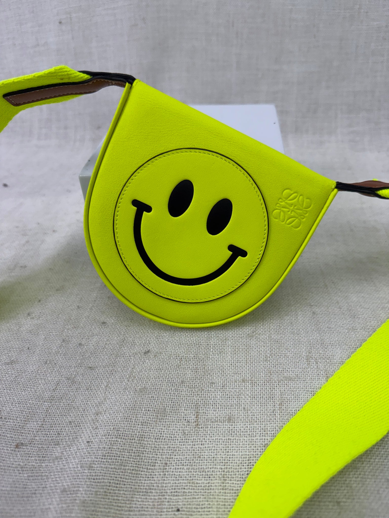 LIKE NEW- Loewe Neon Green 2020 SMiley Heel Wallet Crossbody