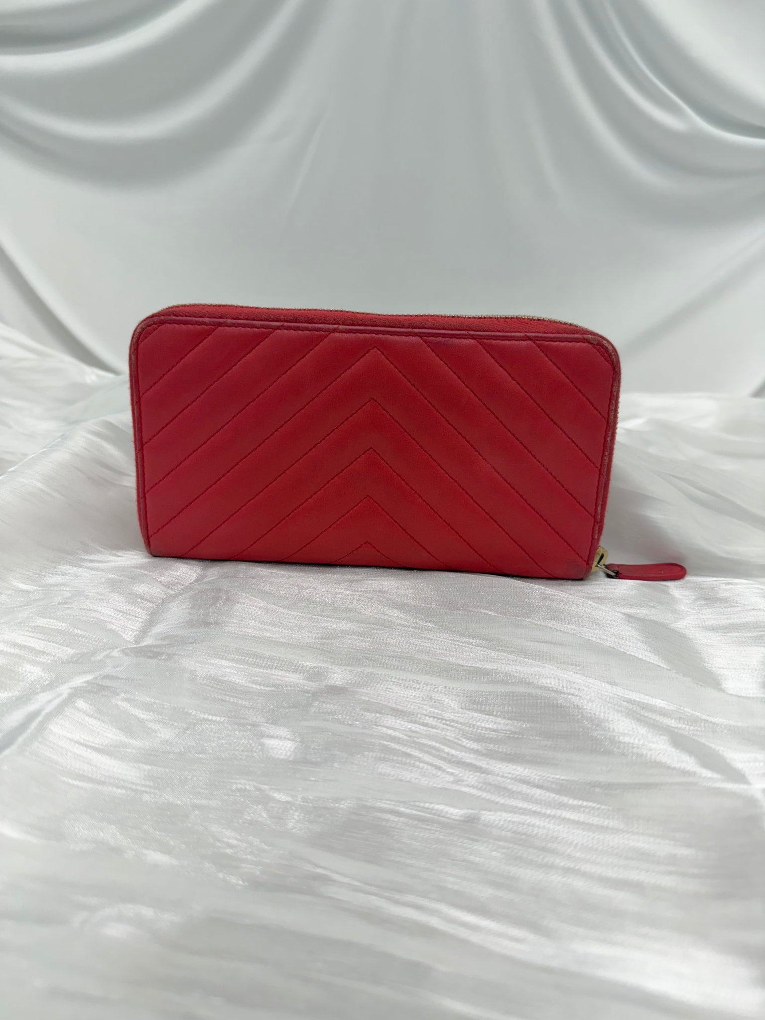 Chanel Pink Chevron Leather Zippy Wallet 