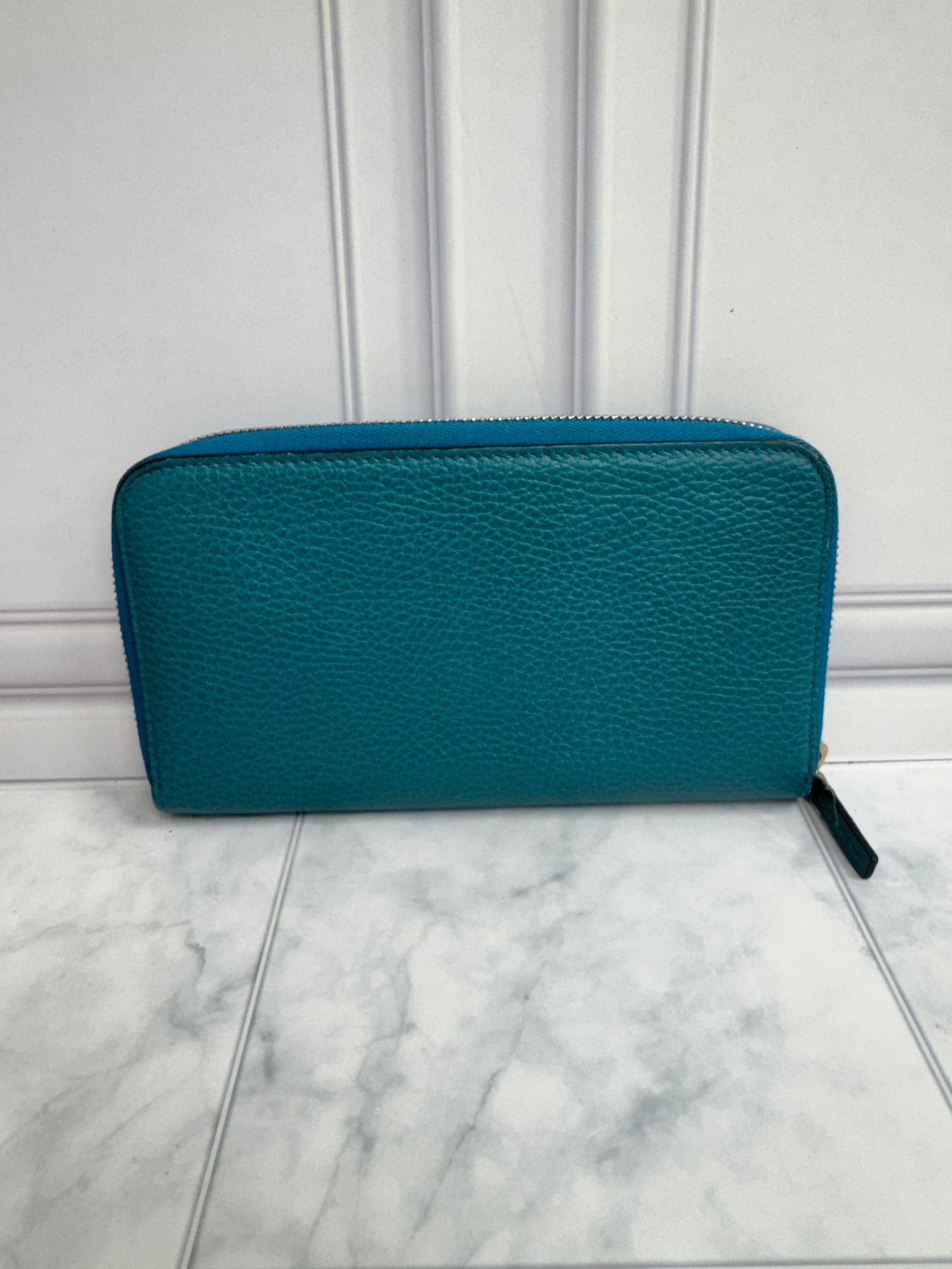 Gucci Turquoise Grained Leather Zippy Wallet