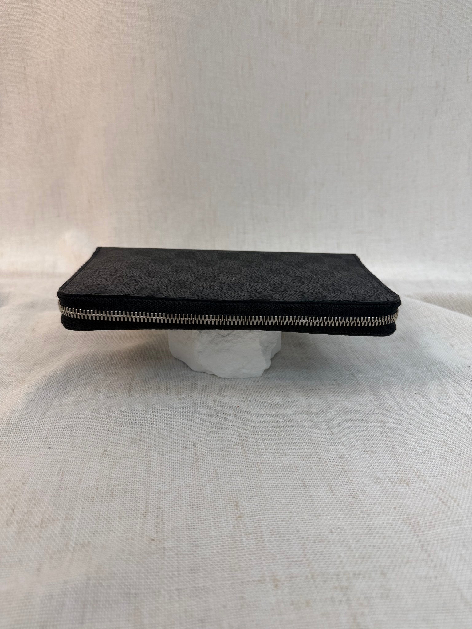 Louis Vuitton Damier Graphite Zippy Wallet