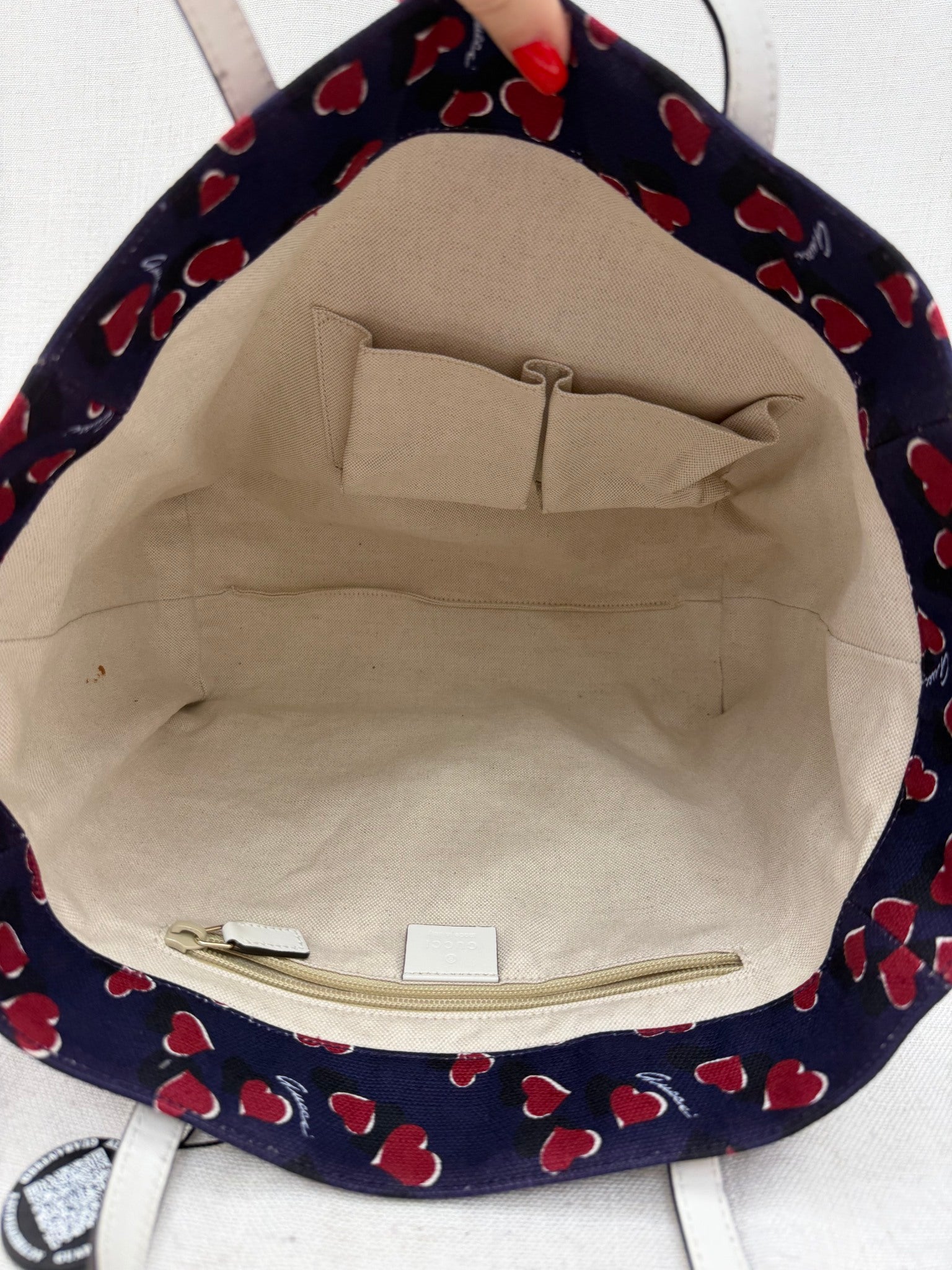 Gucci Navy & Red Heart Canvas Shoulder Tote