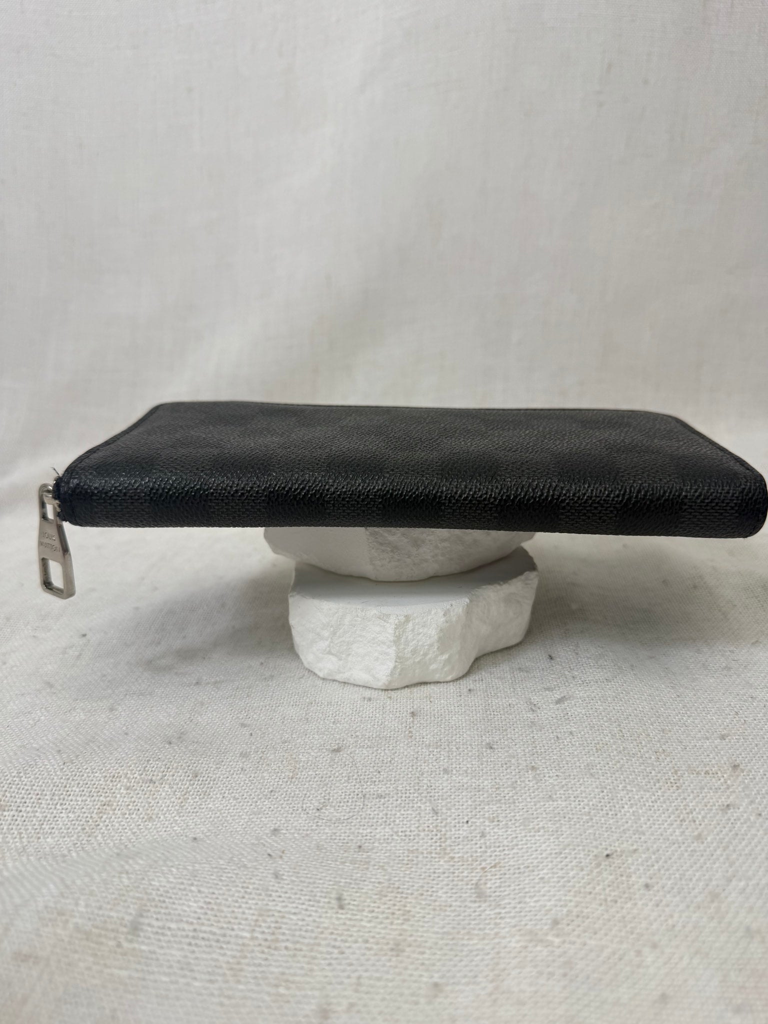 Louis Vuitton Damier Graphite Zippy Wallet