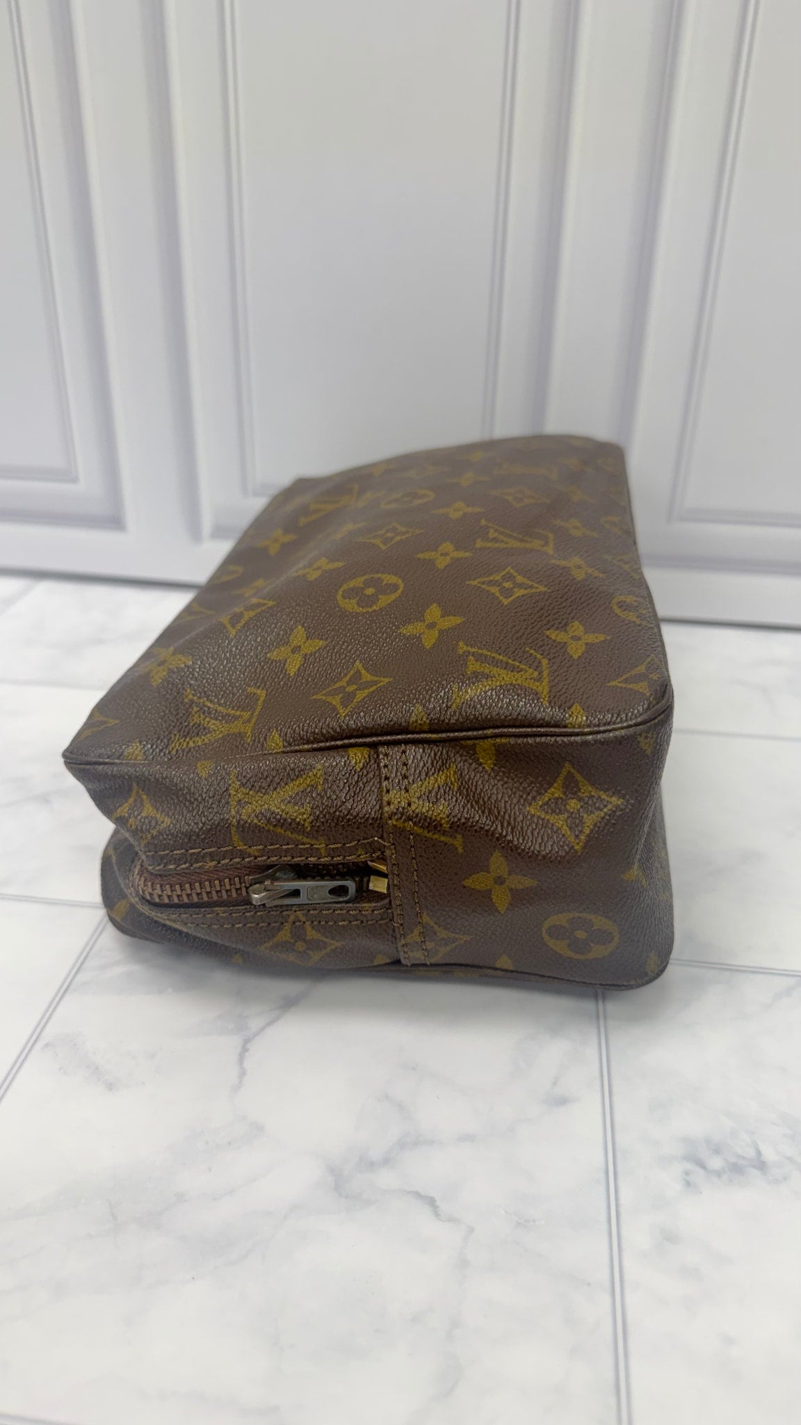 Louis Vuitton Monogram Trousse 28 Travel Case