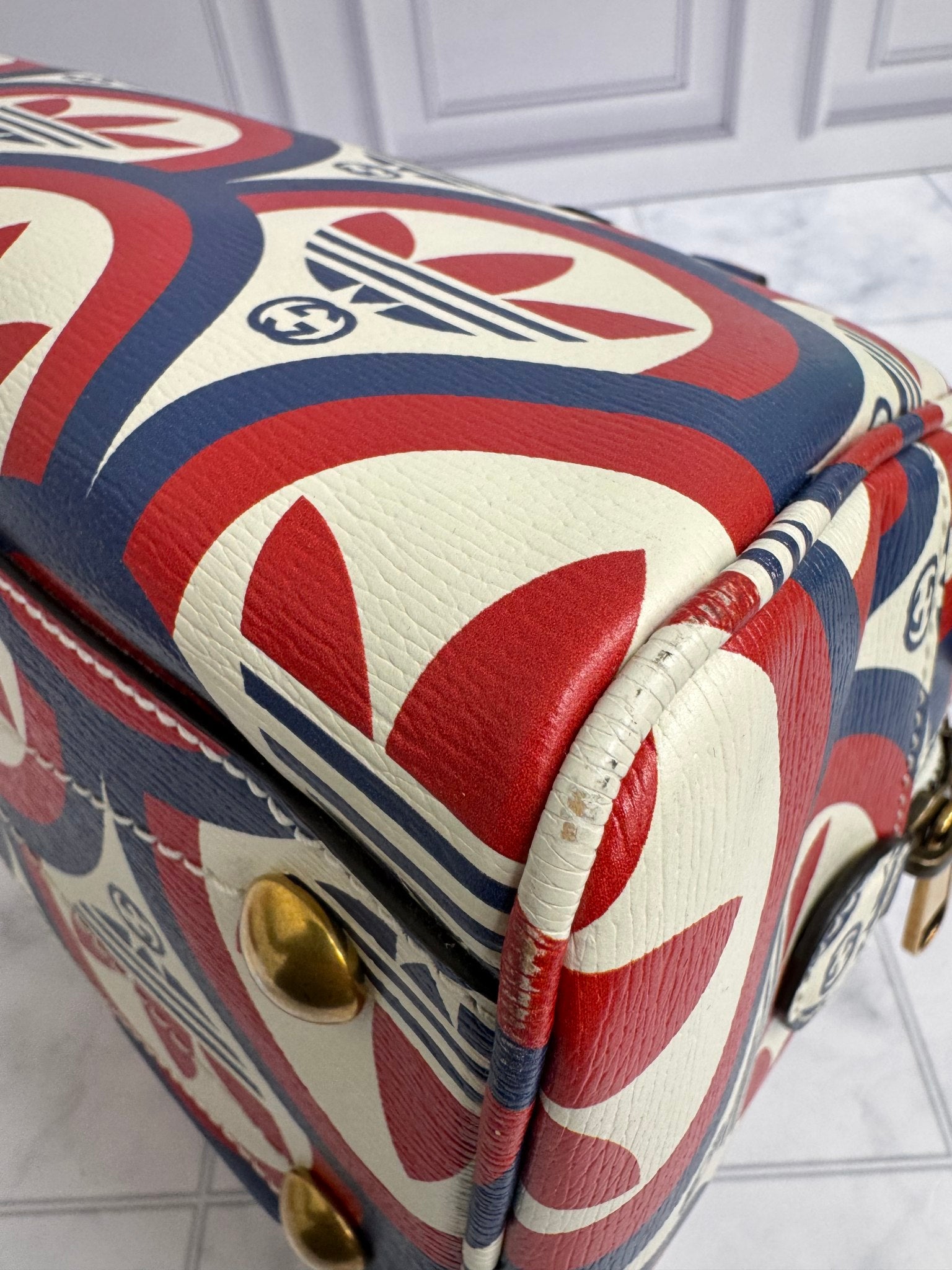 Gucci x Adidas Red Blue White Grained Leather 2Way Bag 
