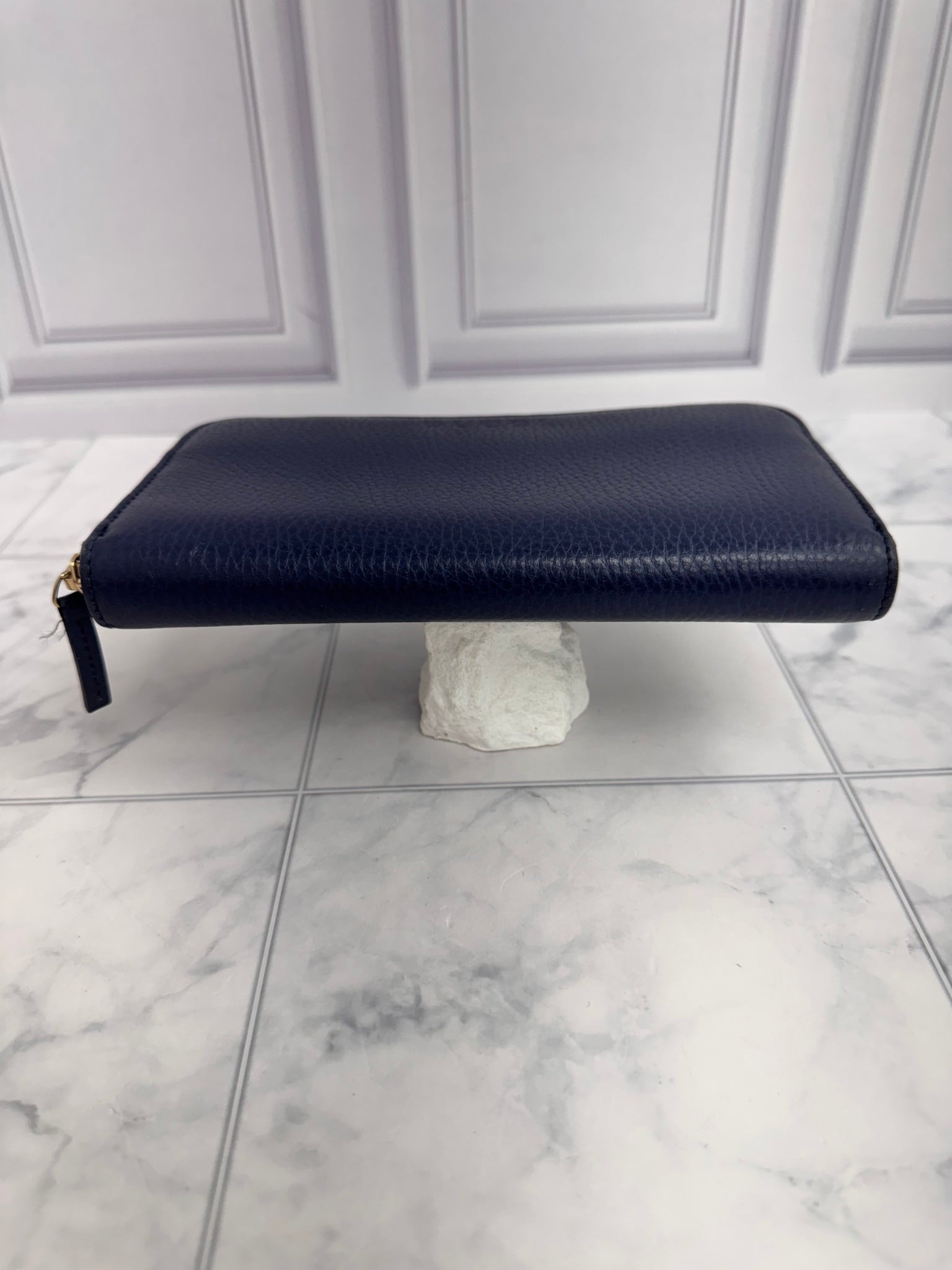 Gucci Blue Pebbled Leather Zippy Wallet