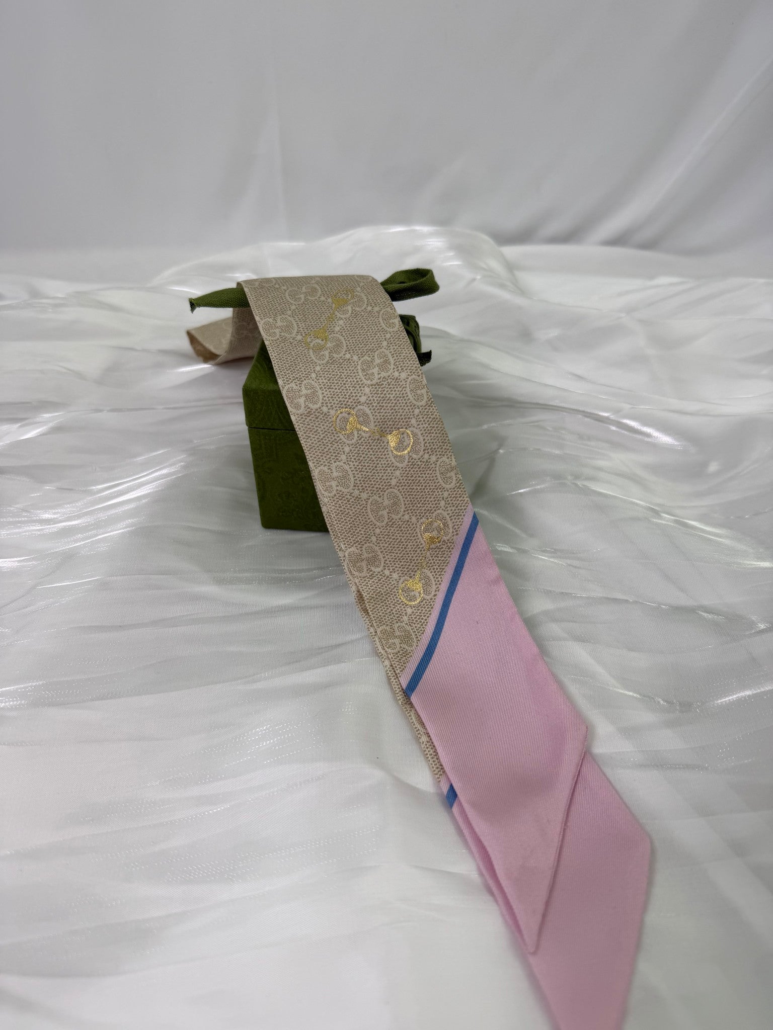 Gucci Beige And Pink Silk Horsebit Twilly